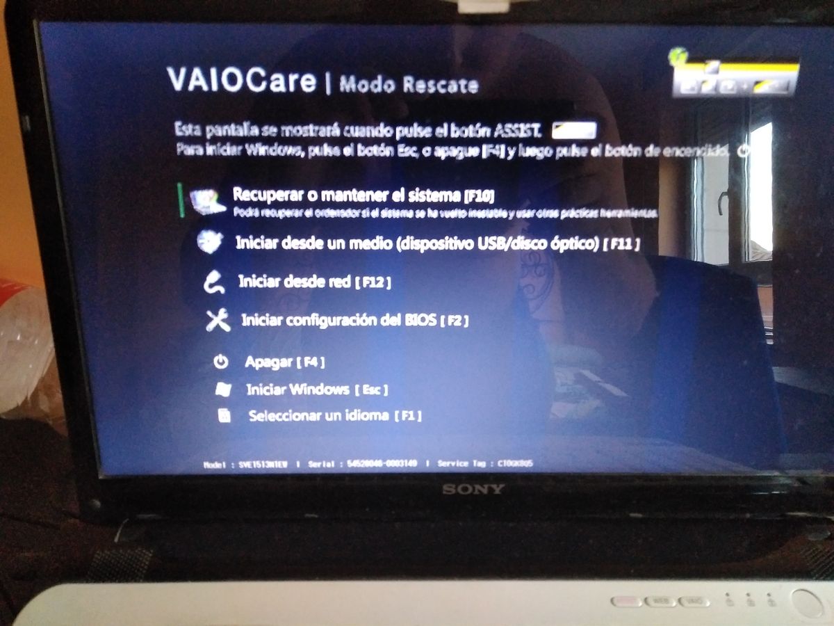 Modo de rescate en legacy. Se pueden apreciar franjas verticales en la pantalla